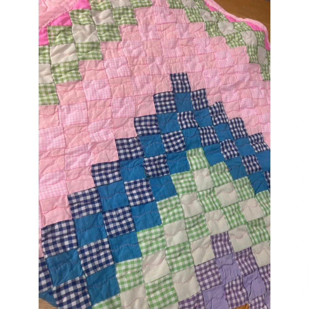 Vtg Handcrafted Gingham Patchwork‎ Trip Around the World Quilt Pink Green 44x46